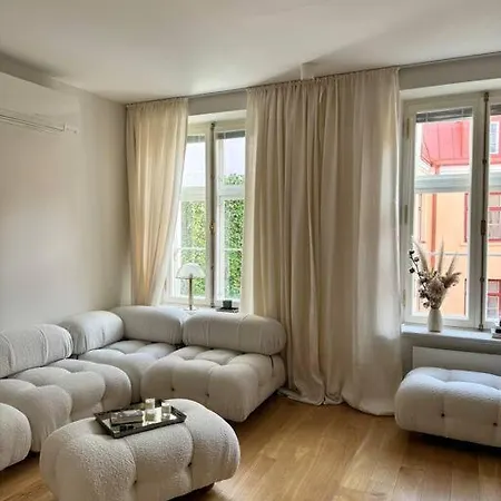 Apartment Old Town Location For Commercial Filming Events *