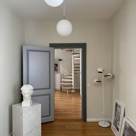 Apartment Old Town Location For Commercial Filming Events *